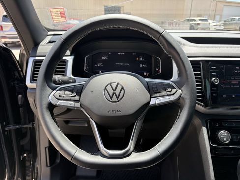 Used 2023 Volkswagen Atlas Cross Sport SE w/ Panoramic Sunroof Package FWD image 15