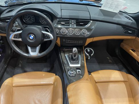 Used 2014 BMW Z4 sDrive35i image 12