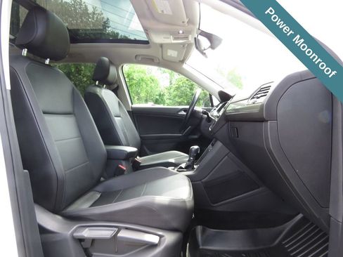 Used 2019 Volkswagen Tiguan SEL AWD/4WD image 13