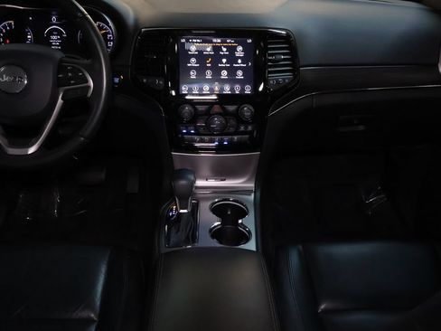 Used 2019 Jeep Grand Cherokee Limited AWD/4WD image 16