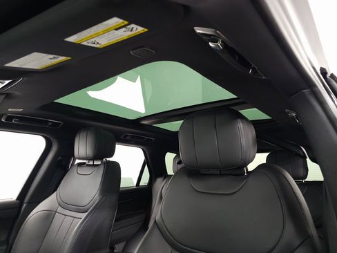 Used 2025 Land Rover Range Rover Sport Dynamic SE image 19