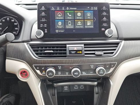 Used 2022 Honda Accord Touring image 8