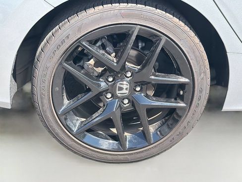 Used 2025 Honda Civic Sport image 10