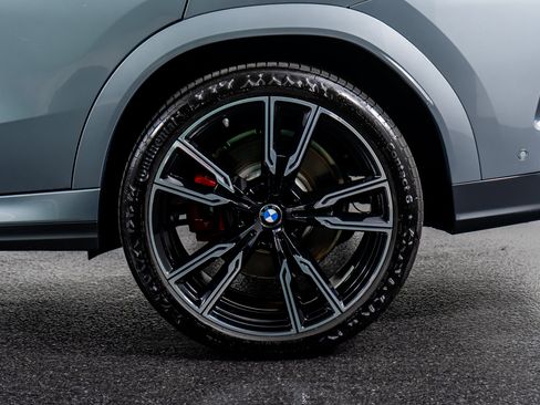 Used 2024 BMW X6 M60i image 18