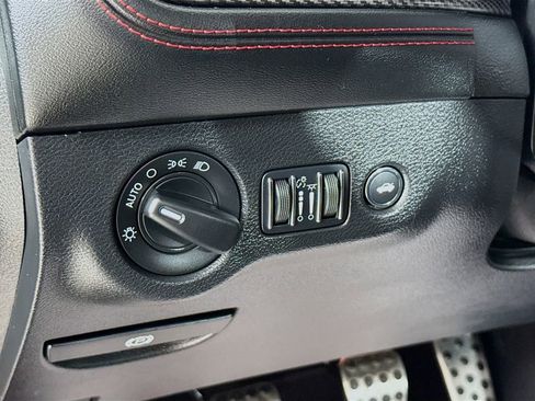 Used 2023 Dodge Challenger R/T Scat Pack image 11