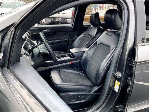 Used 2020 Ford Edge ST-Line image 25