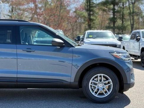 New 2026 Ford Explorer Active AWD/4WD image 2