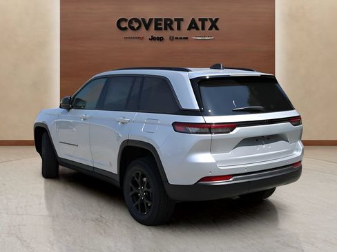 New 2026 Jeep Grand Cherokee Altitude RWD image 3
