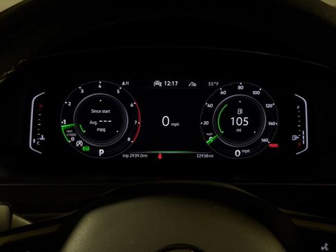 Used 2023 Volkswagen Tiguan SEL R-Line image 17