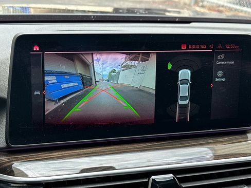Used 2021 BMW 530i w/ Convenience Package RWD image 20