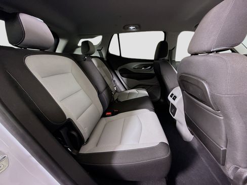 Used 2022 GMC Terrain SLE image 27