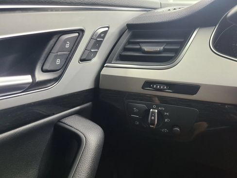 Used 2019 Audi Q7 2.0T Premium w/ Convenience Package AWD/4WD image 30