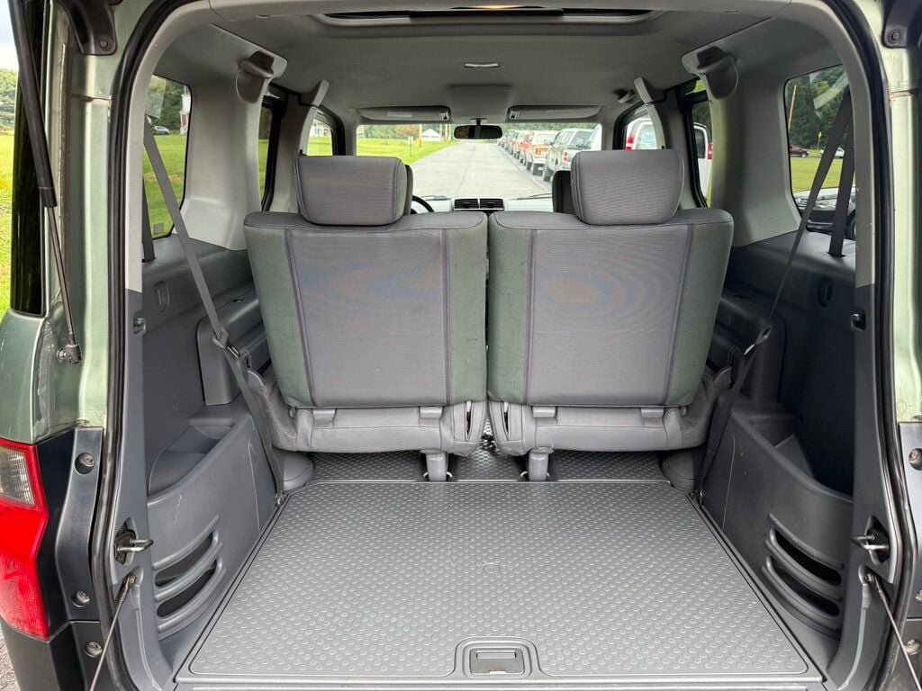 Used 2005 Honda Element LX image 32