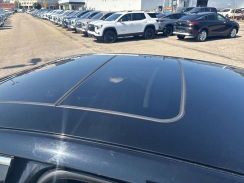 Used 2015 Cadillac XTS Luxury image 12