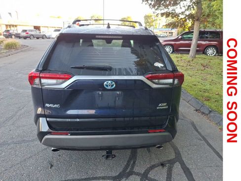 Used 2019 Toyota RAV4 XSE w/ XSE Weather Package AWD/4WD image 7