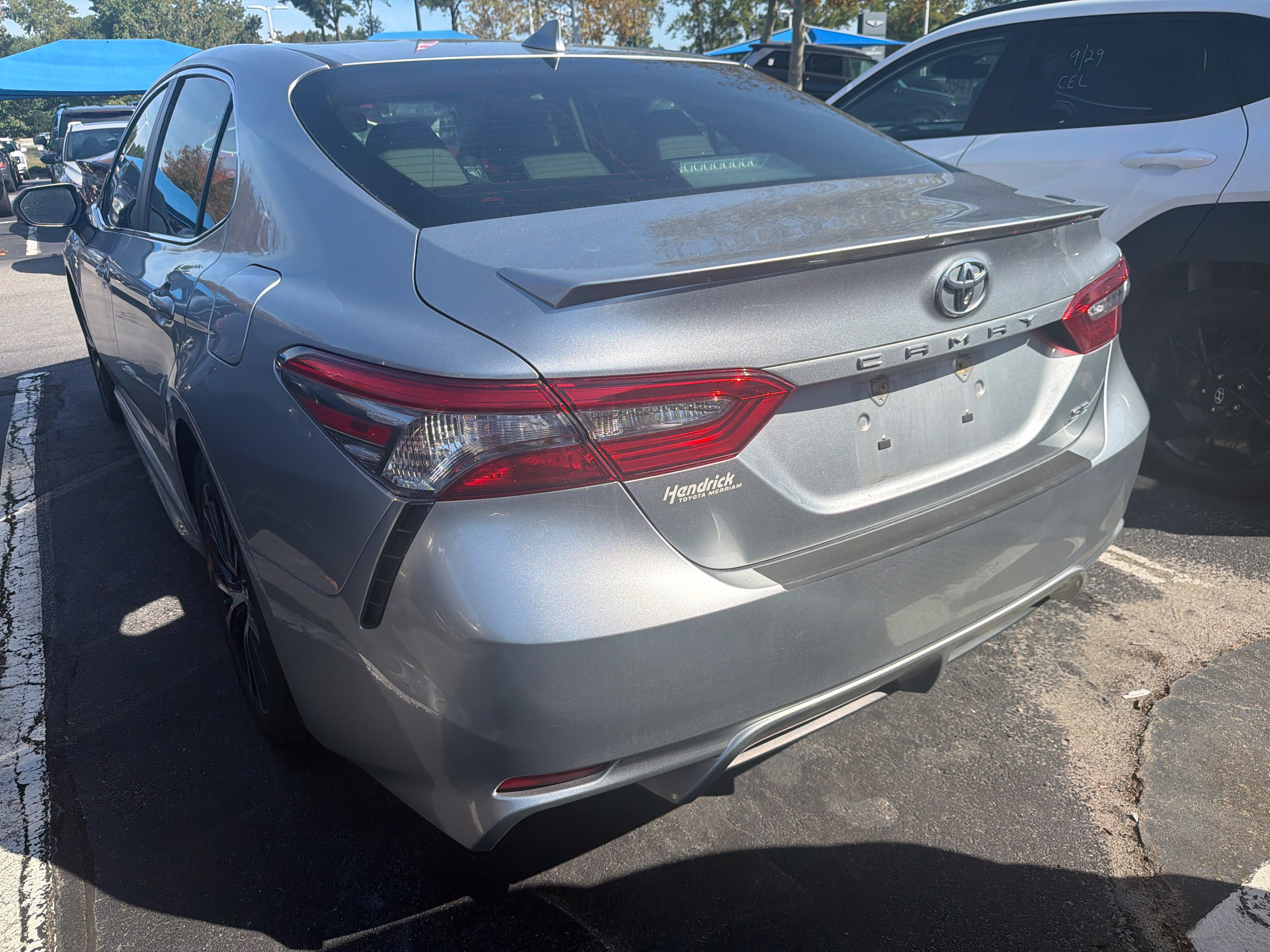 Used 2018 Toyota Camry SE w/ Audio Package FWD image 5