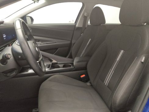 Used 2023 Hyundai Elantra SEL w/ Convenience Package FWD image 17