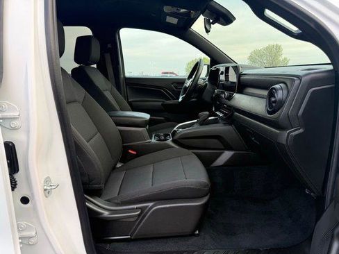 Used 2025 Chevrolet Colorado W/T w/ Advanced Trailering Package image 34