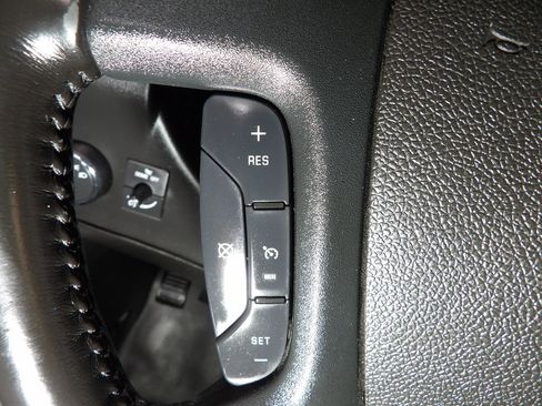 Used 2021 Chevrolet Express 2500 w/ Driver Convenience Package RWD image 16