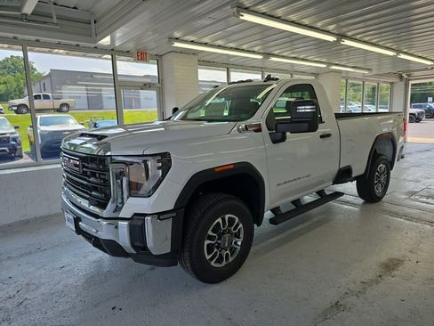 New 2025 GMC Sierra 3500 Pro image 2