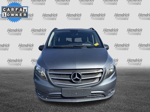 Used 2019 Mercedes-Benz Metris Passenger image 3
