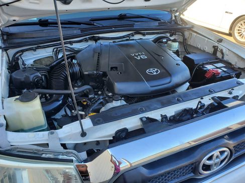 Used 2015 Toyota Tacoma PreRunner w/ TRD Off-Road Package image 50