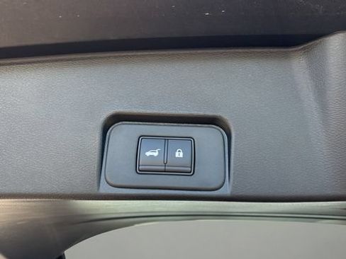 Used 2026 Nissan Rogue Dark Armor FWD image 33