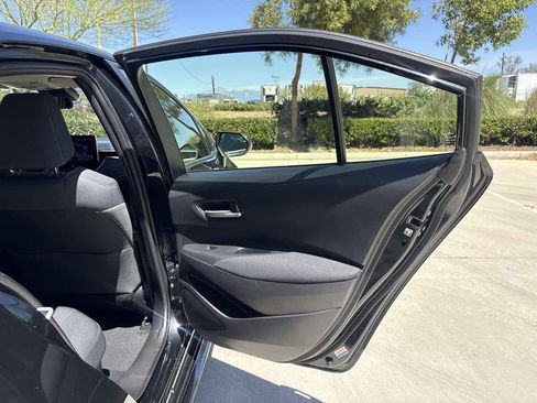 Used 2021 Toyota Corolla LE w/ Carpet Mat Package (TMS) FWD image 13