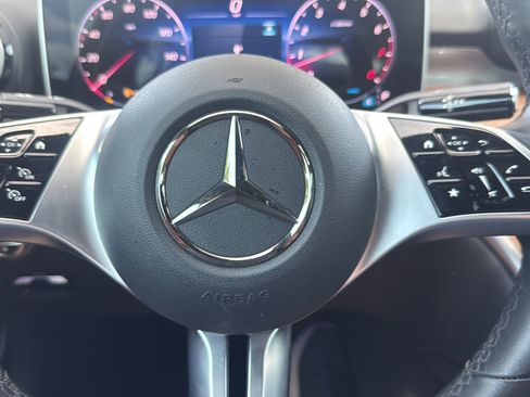 Used 2025 Mercedes-Benz C 300 Sedan image 18