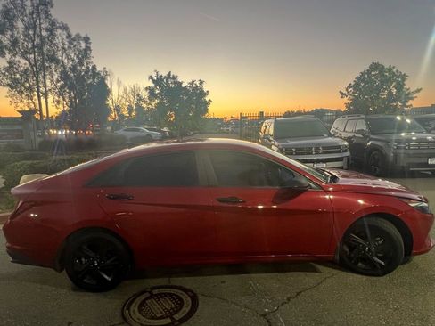 Certified 2023 Hyundai Elantra SEL image 7