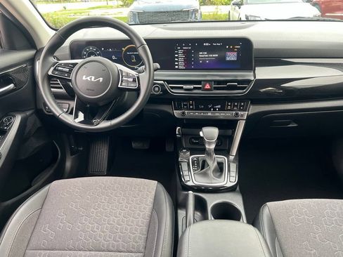Certified 2024 Kia Seltos S FWD image 17