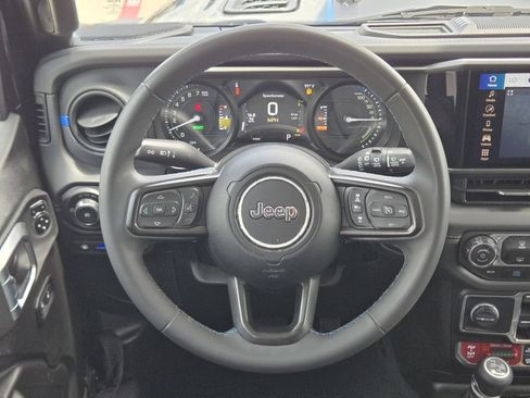 Used 2024 Jeep Wrangler Unlimited Rubicon 4xe AWD/4WD image 19