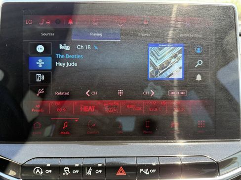Used 2022 Jeep Compass Trailhawk w/ Trailhawk Elite Group AWD/4WD image 18
