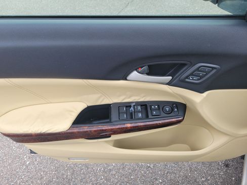 Used 2012 Honda Crosstour EX-L image 19