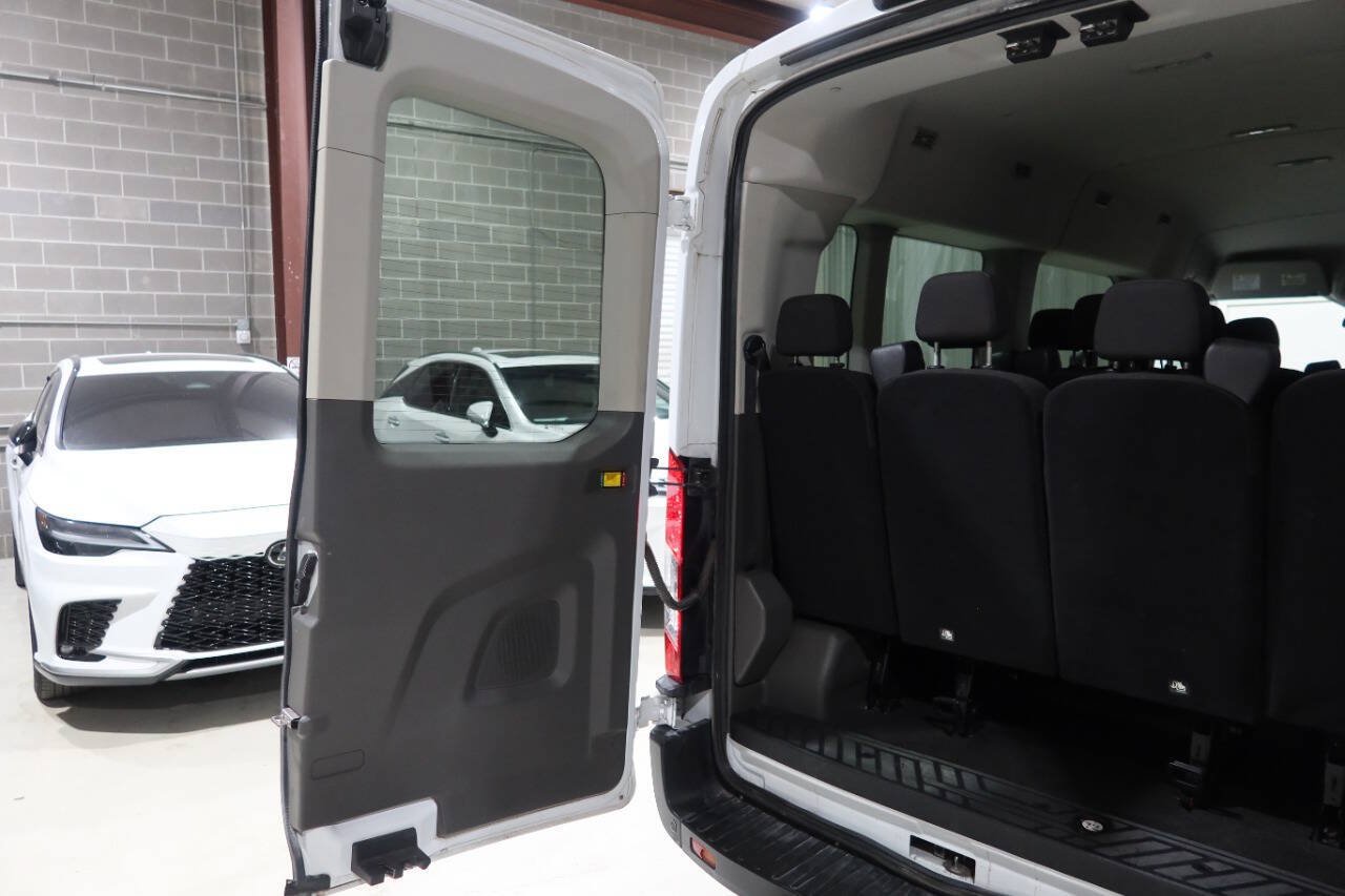 Used 2021 Ford Transit 350 XLT RWD image 29