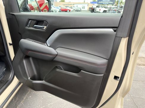 Used 2023 Chevrolet Colorado Z71 w/ Z71 Convenience Package 2 AWD/4WD image 11