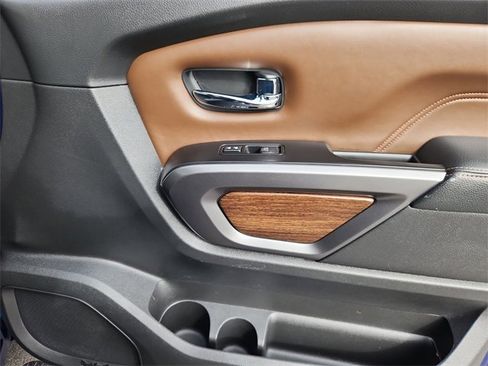 Used 2016 Nissan Titan Platinum Reserve image 15