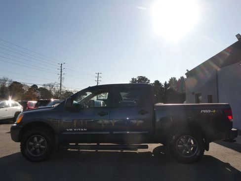 Used 2015 Nissan Titan PRO-4X w/ Pro-4x Luxury Package image 10
