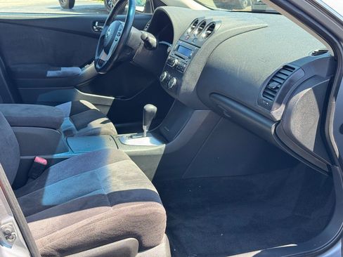 Used 2009 Nissan Altima Sedan FWD image 12