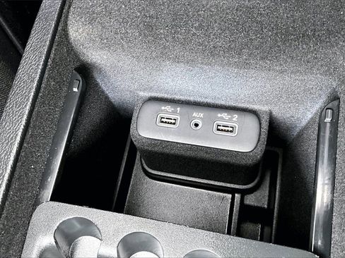 Used 2019 Dodge Charger SXT image 27