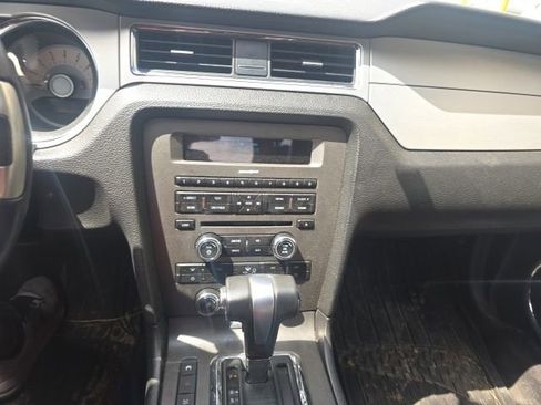 Used 2011 Ford Mustang Premium w/ 201A Rapid Spec Order Code RWD image 3