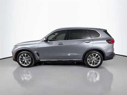New 2026 BMW X5 xDrive40i w/ Climate Comfort Package image 8