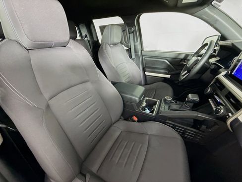 Used 2024 Toyota Tacoma TRD Off-Road image 34