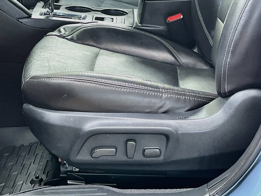 Used 2018 Subaru Outback 3.6R Limited w/ 50th Anniversary Edition AWD/4WD image 19