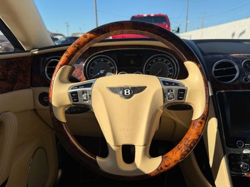 Used 2014 Bentley Flying Spur W12 image 13