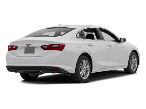 Used 2016 Chevrolet Malibu LT w/ Leather Package image 3