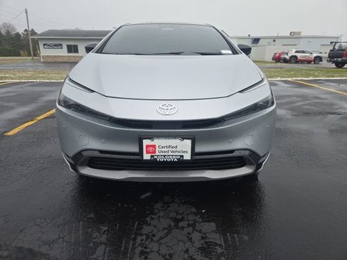 Used 2023 Toyota Prius Limited image 2