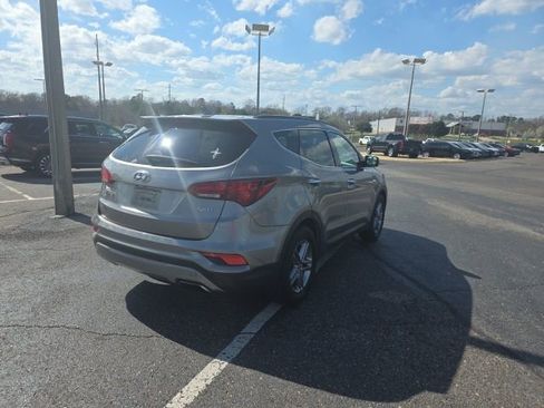 Used 2017 Hyundai Santa Fe Sport image 3