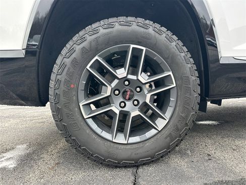 New 2026 GMC Terrain AT4 image 18