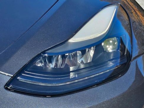 Used 2022 Tesla Model Y Performance image 19